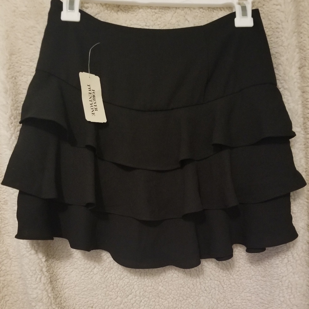 3/$15 Ruffle mini skirt